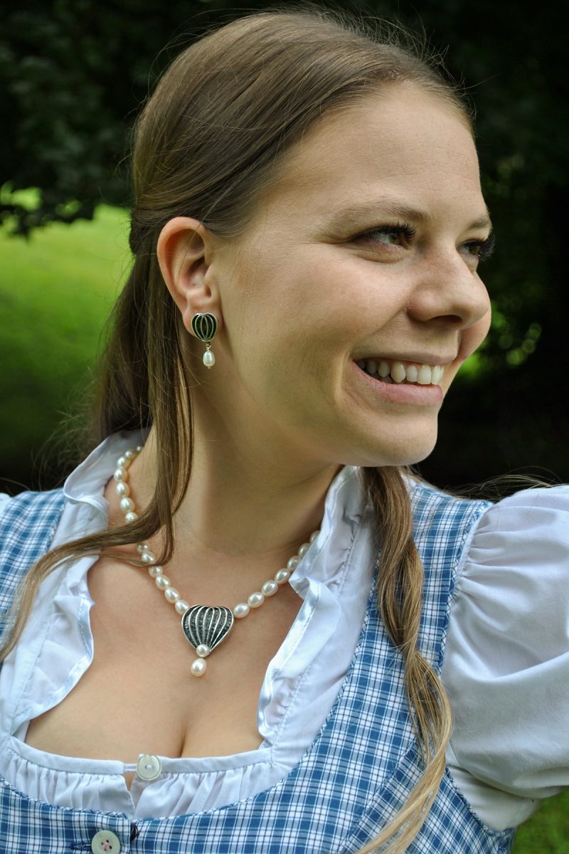 Dirndlschmuck Set Sabine mit Perlen und Herzmotiv aus Silber