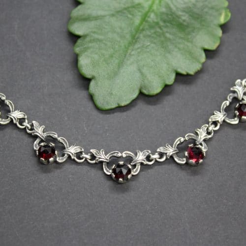 Trachtenschmuck Kette Heidi in Silber und Granat