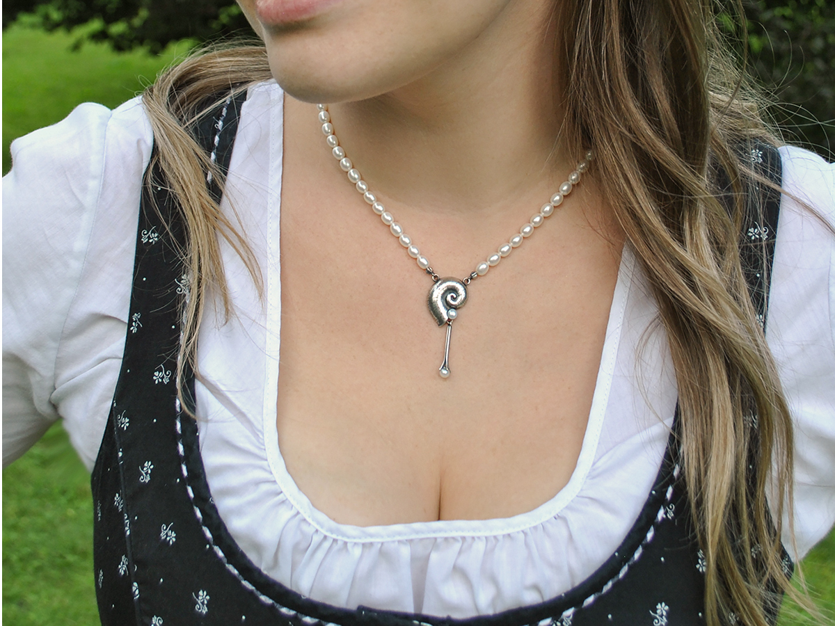 Trachtiger Sommerschmuck Perlenkette Cecilia