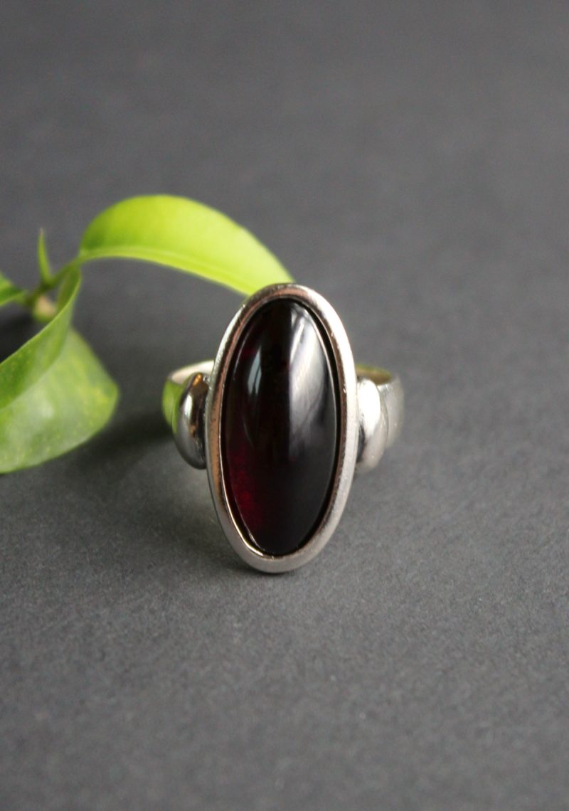 Moderner Trachtenschmuck Granatschmuck: Silberring Anita Granat