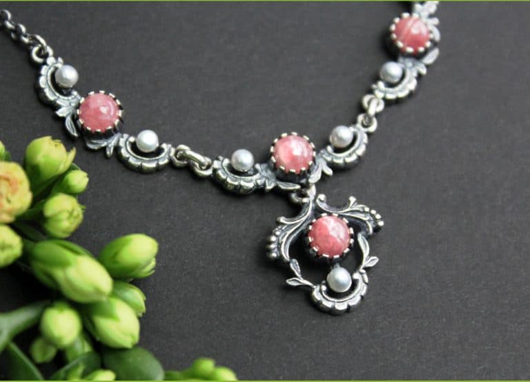 Rosafarbene Trachtenkette in Silber