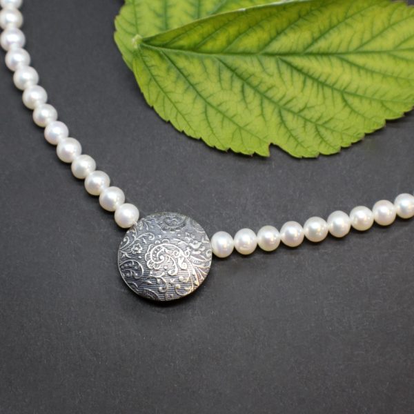Trachtenschmuck Perlenkette mit silberner Schließe