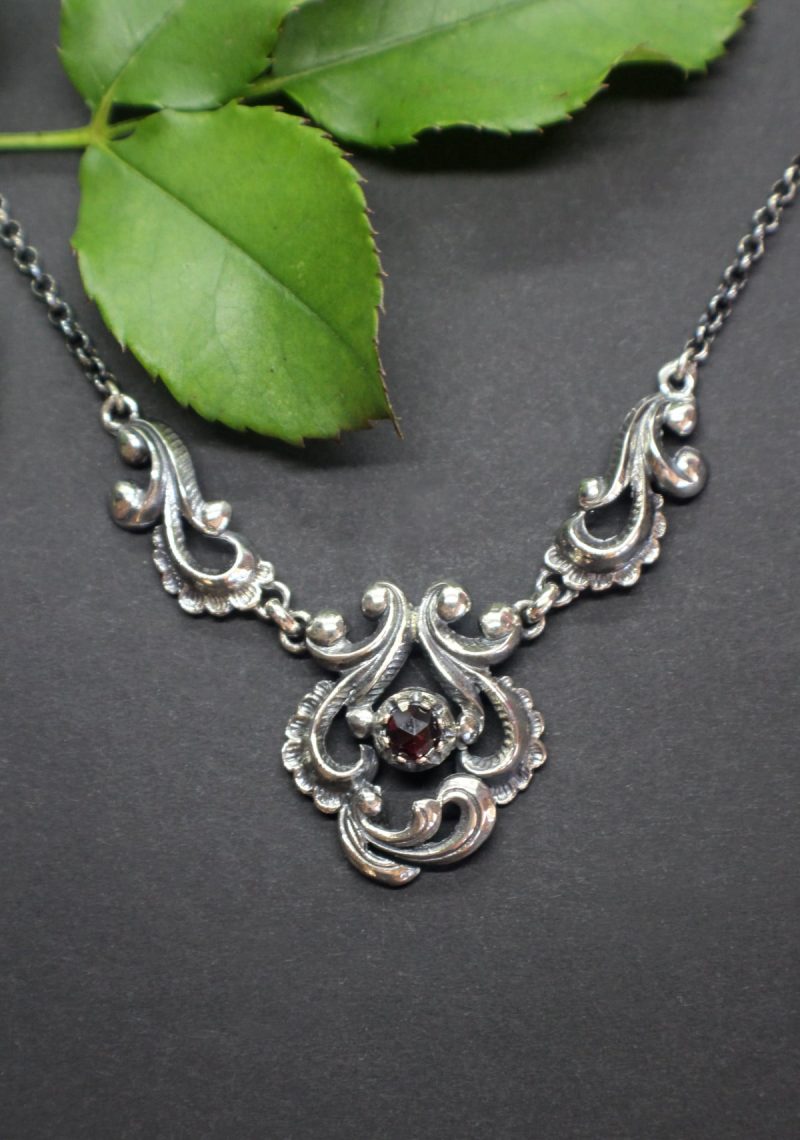 Collier Adele