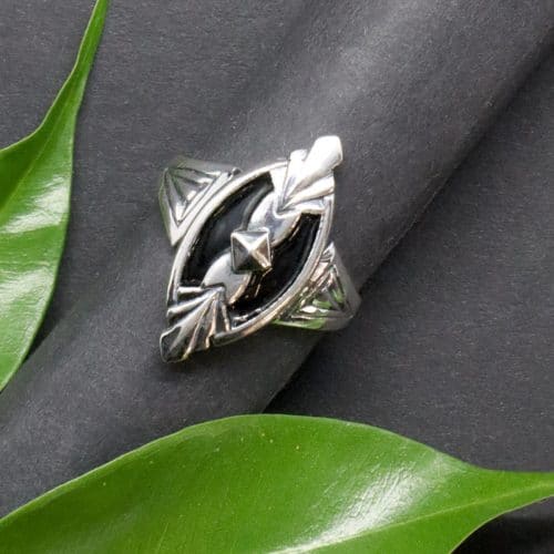 Dirndlschmuck für Damen: Schwarz emaillierter Silberring
